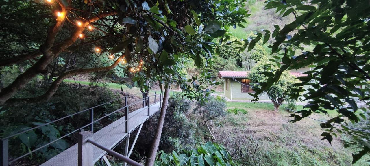 "Casa Verde" En Banos De Agua Santa Con Vista Al Volcan Tungurahua Zewnętrze zdjęcie